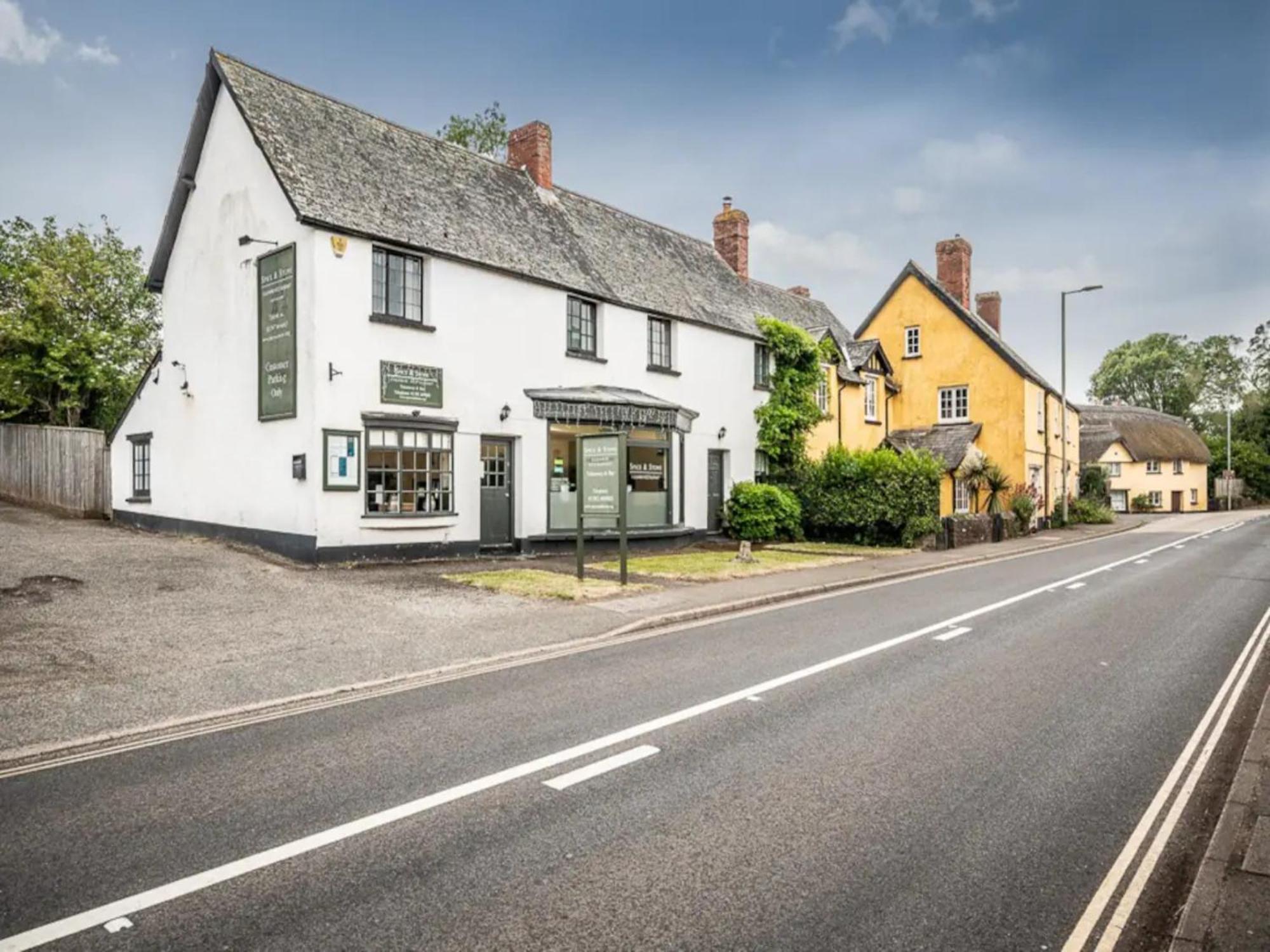 Spacious Modern Home In Picturesque Village Exeter Exterior foto